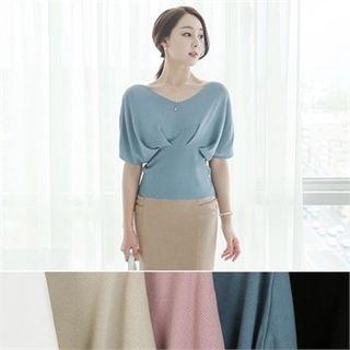 Dolman-sleeve Pleated Knit Top