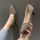 Houndstooth Pointy-toe Pumps