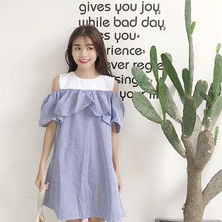 Open Shoulder Ruffle Short-sleeve Dress