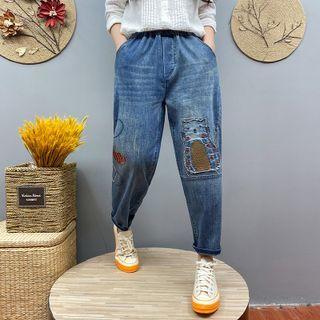 Cat Embroidered Tapered Cropped Jeans