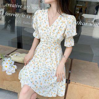 Short Sleeve V-neck Smocked Cuff Floral Print A-line Dress