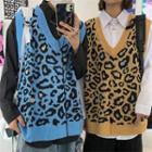 Leopard Print Sweater Vest / Plain Shirt