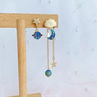 Non-matching Alloy Planet Moon & Star Fringed Earring