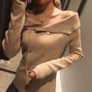 Off-shoulder Double-breasted Knit Top