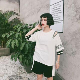 Short-sleeve Slit Lettering T-shirt