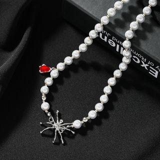 Sun Necklace Black & White - One Size