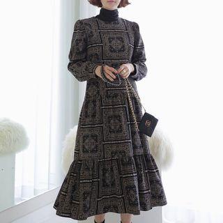 Ruffle-hem Long Paisley Dress Black - One Size