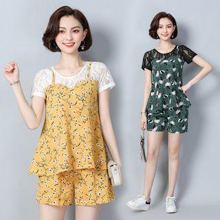 Set: Short-sleeve Lace Panel Floral Top + Shorts