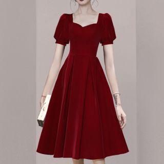 Puff-sleeve Midi A-line Velvet Dress