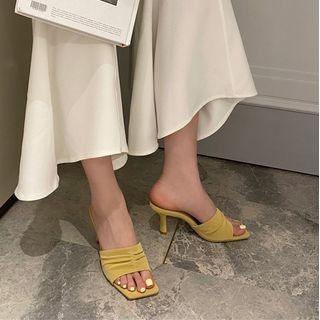 Chunky Heel Square-toe Shirred Slide Sandals