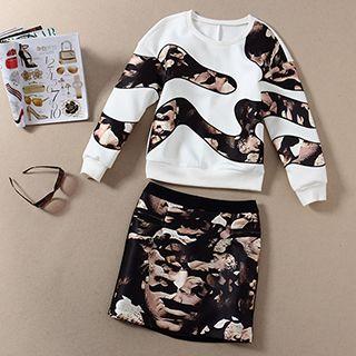 Set: Printed Sweatshirt + Mini Skirt