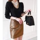 V-neck Chain-trim Sweater Black - One Size