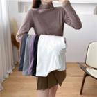 Mock-neck / Turtleneck T-shirt