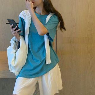 Short-sleeve Plain T-shirt / Skort