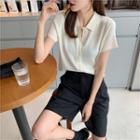 Short-sleeve Collared Knit Top / Shorts