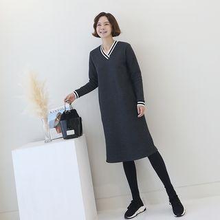 V-neck Contrast-frim Fleece-lined Dress Charcoal Gray - One Size