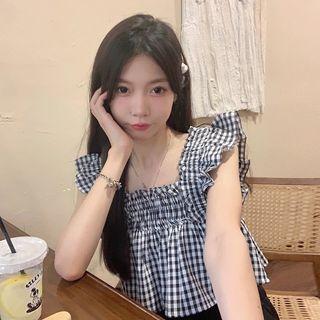 Sleeveless Plaid Cropped Tank Top Black & White - One Size