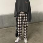 Lettering Pullover / Plaid Straight Fit Pants