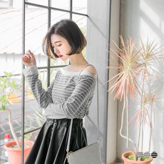 Striped Print Off-the-shoulder Top