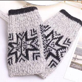 Printed Fingerless Mittens