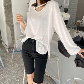 Strappy U-neck T-shirt