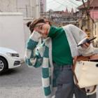 Long-sleeve Turtleneck Knit Top / Checkerboard V-neck Cardigan