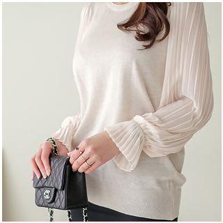 Round-neck Pleated-sleeve Knit Top
