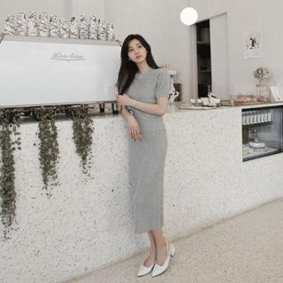 Slit-hem Ribbed Midi Skirt