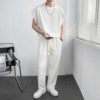 Set: Sleeveless T-shirt + Sweatpants