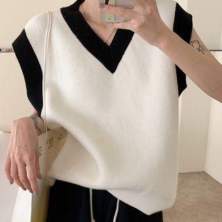 V-neck Contrast Trim Sweater Vest White - One Size