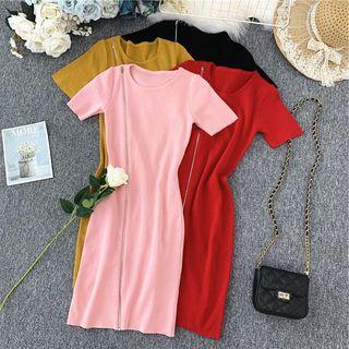 U-neck Short-sleeve Plain Dress
