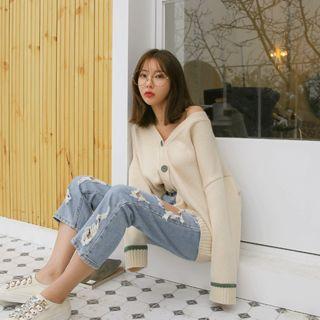 Lettering V-neck Buttoned Cardigan