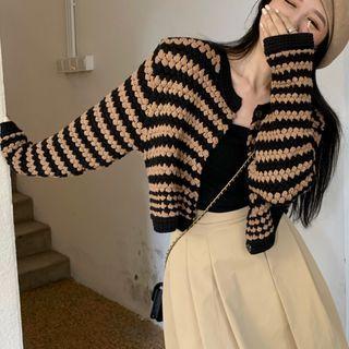 Cropped Striped Cardigan / Pleated Midi A-line Skirt