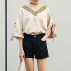 3/4-sleeve Contrast Trim V-neck T-shirt