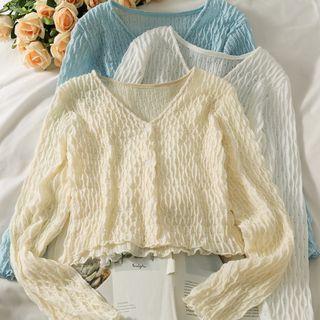 Embossed Cropped V-neck Shirt