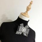 Houndstooth Bow Brooch