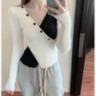Long-sleeve V-neck Two-tone Knit Top