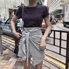 Distressed Short-sleeve T-shirt / Side Tie Mini Skirt