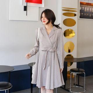 Notched-lapel Tie-waist Flare Dress