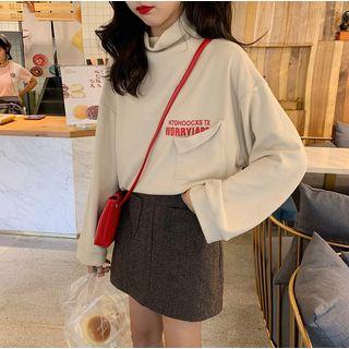 Turtleneck Print Pullover