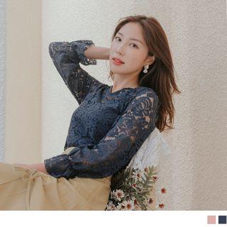 Set: Ruffled-cuff V-neck Lace Top + Camisole Top