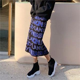 Lettered Knit H-line Skirt