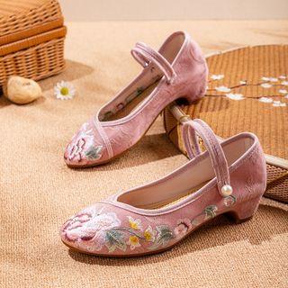 Flower Embroidered Chunky-heel Hanfu Shoes