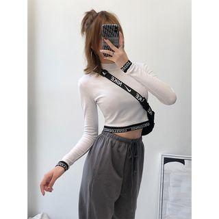 Long-sleeved Lettering Crop T-shirt