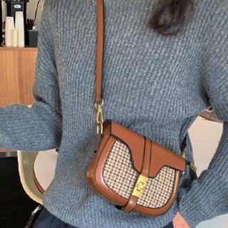 Houndstooth Saddle Bag