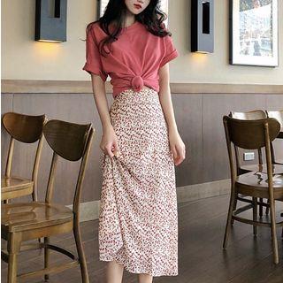 Set: Plain Short-sleeve T-shirt + Floral Midi A-line Skirt