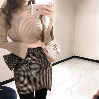 Cutaway-neck Ribbed Top