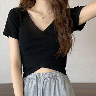Plain V-neck Cropped Crisscross T-shirt