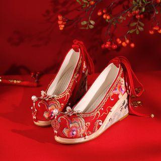 Floral Embroidered Wedge Heel Traditional Chinese Wedding Shoes
