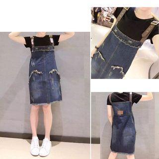Set: Crew-neck Short-sleeve T-shirt + Distressed Denim Dress